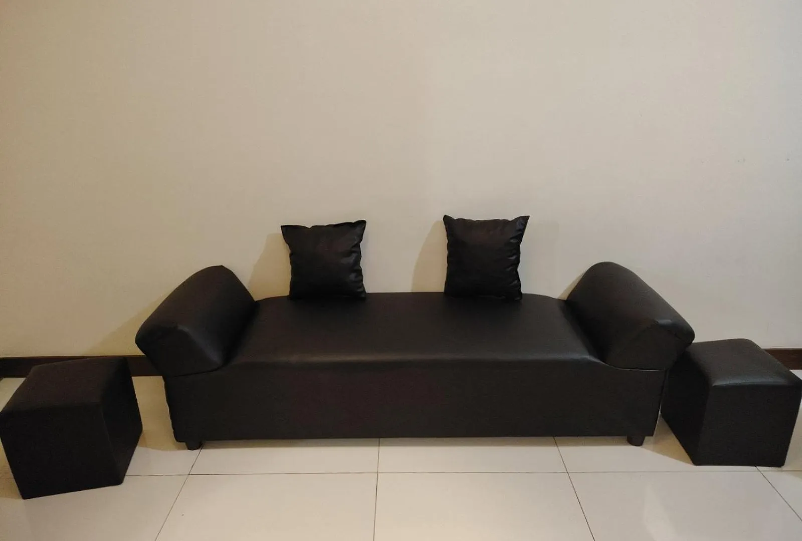 Top Hotels in Mandaluyong, Manila